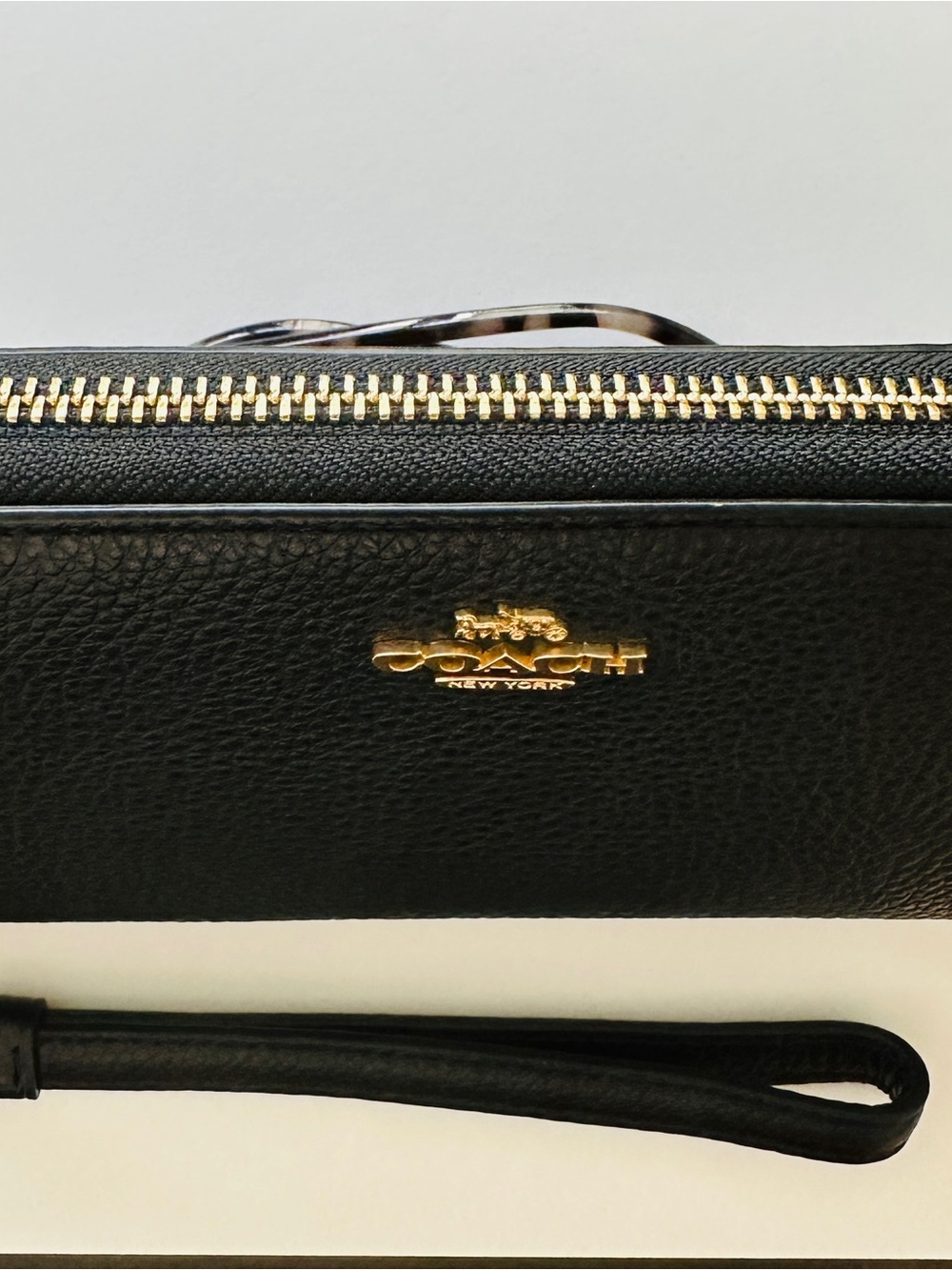 Coach Black Leather Continental Wallet with Gold Tone Logo - Perfect Condition - Picture 3 of 7